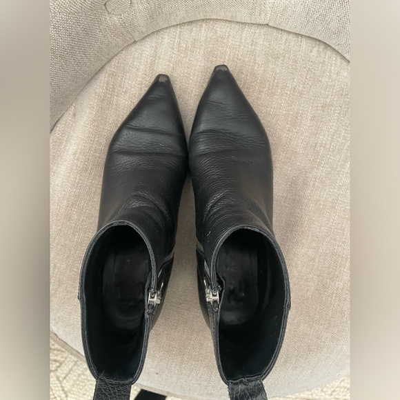 Everlane Black Pebbled Leather Boss Boot - Picture 7 of 11